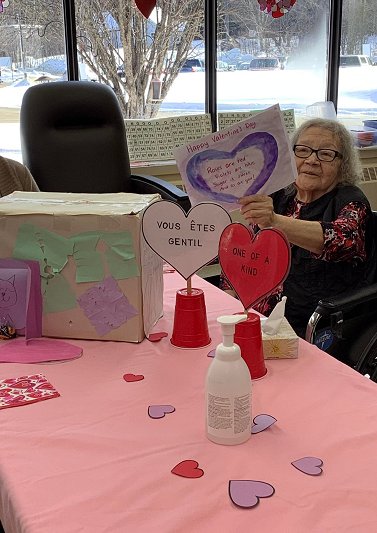 Residents receiving Valentine Day cards